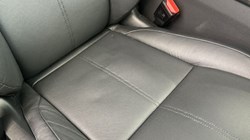 2025 (25) LAND ROVER RANGE ROVER VELAR 2.0 D200 MHEV Dynamic SE 5dr Auto 4535578