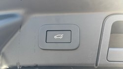 2025 (25) LAND ROVER RANGE ROVER VELAR 2.0 D200 MHEV Dynamic SE 5dr Auto 4540309