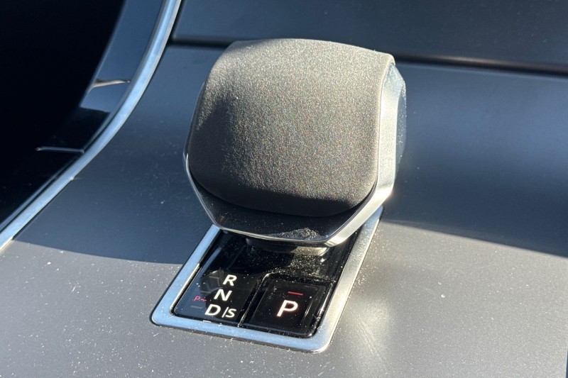 2025 (25) LAND ROVER RANGE ROVER VELAR 2.0 D200 MHEV Dynamic SE 5dr Auto 4540282