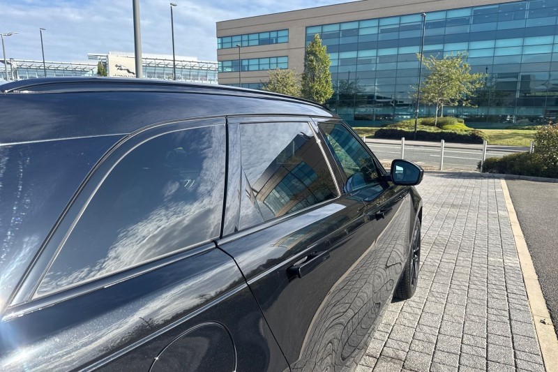 2025 (25) LAND ROVER RANGE ROVER VELAR 2.0 D200 MHEV Dynamic SE 5dr Auto 4540320