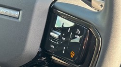 2025 (25) LAND ROVER RANGE ROVER VELAR 2.0 D200 MHEV Dynamic SE 5dr Auto 4540296