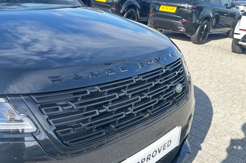 2025 (25) LAND ROVER RANGE ROVER VELAR 2.0 D200 MHEV Dynamic SE 5dr Auto 4540312