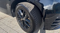 2025 (25) LAND ROVER RANGE ROVER VELAR 2.0 D200 MHEV Dynamic SE 5dr Auto 4540318