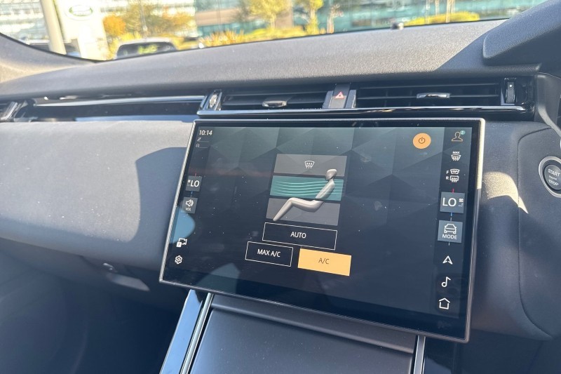 2025 (25) LAND ROVER RANGE ROVER VELAR 2.0 D200 MHEV Dynamic SE 5dr Auto 4540301