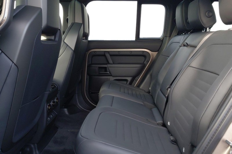  LAND ROVER DEFENDER 4.4 P635 Octa 110 5dr Auto 5066828