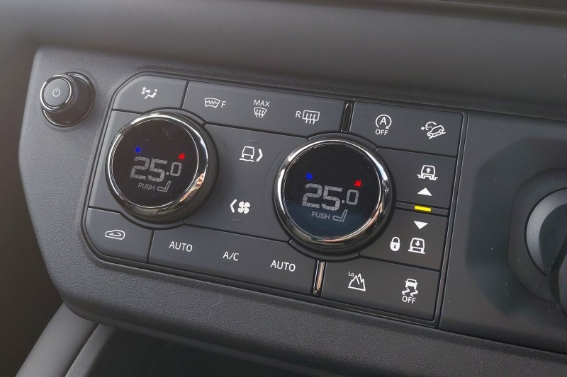  LAND ROVER DEFENDER 4.4 P635 Octa 110 5dr Auto 5066880