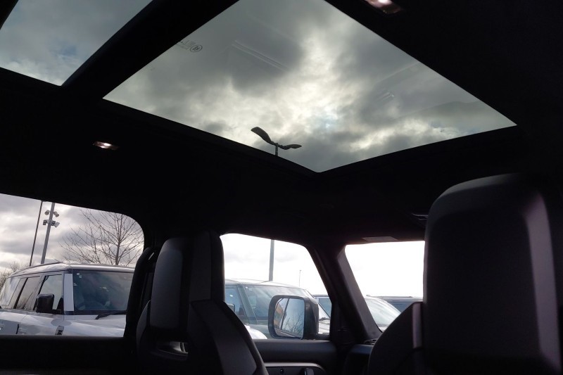  LAND ROVER DEFENDER 4.4 P635 Octa 110 5dr Auto 5066845