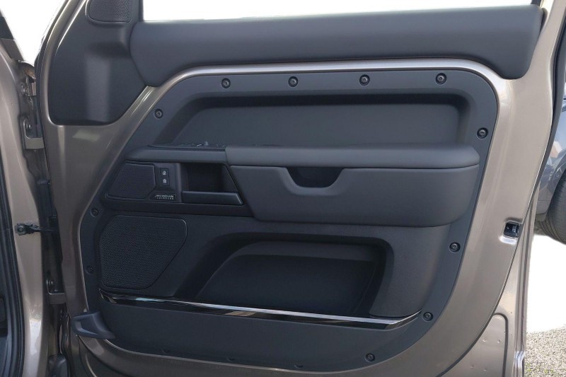  LAND ROVER DEFENDER 4.4 P635 Octa 110 5dr Auto 5066847