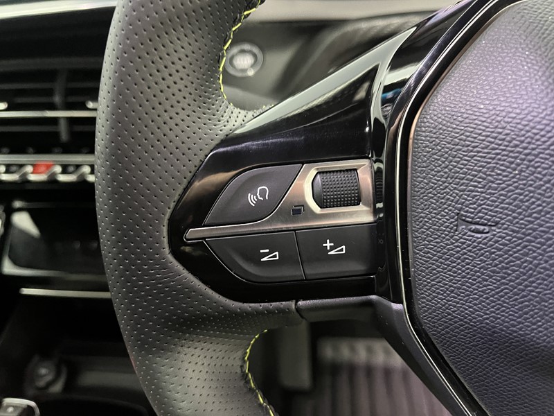 2020 (70) PEUGEOT 2008 100kW GT 50kWh 5dr Auto 5140195