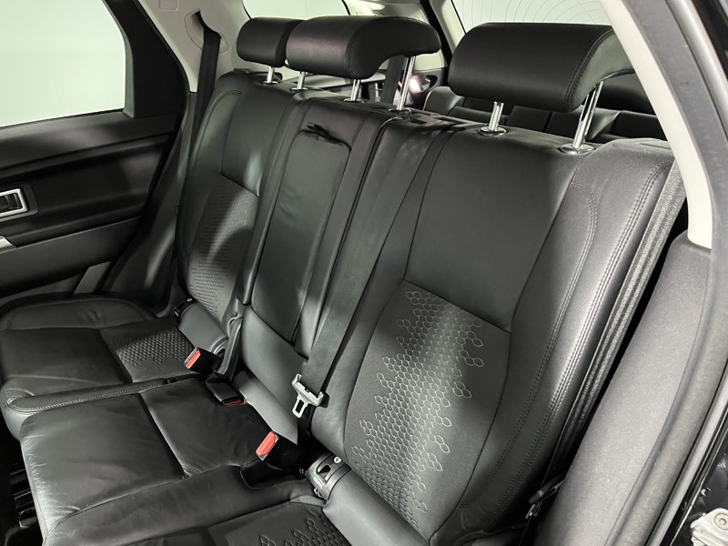 2017 (67) LAND ROVER DISCOVERY SPORT 2.0 TD4 180 SE Tech 5dr Auto 5260549