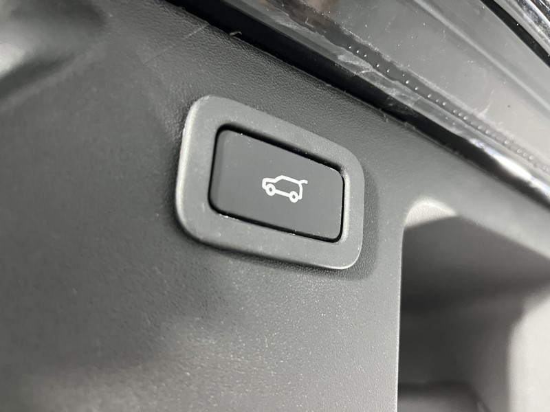 2017 (67) LAND ROVER DISCOVERY SPORT 2.0 TD4 180 SE Tech 5dr Auto 5260579