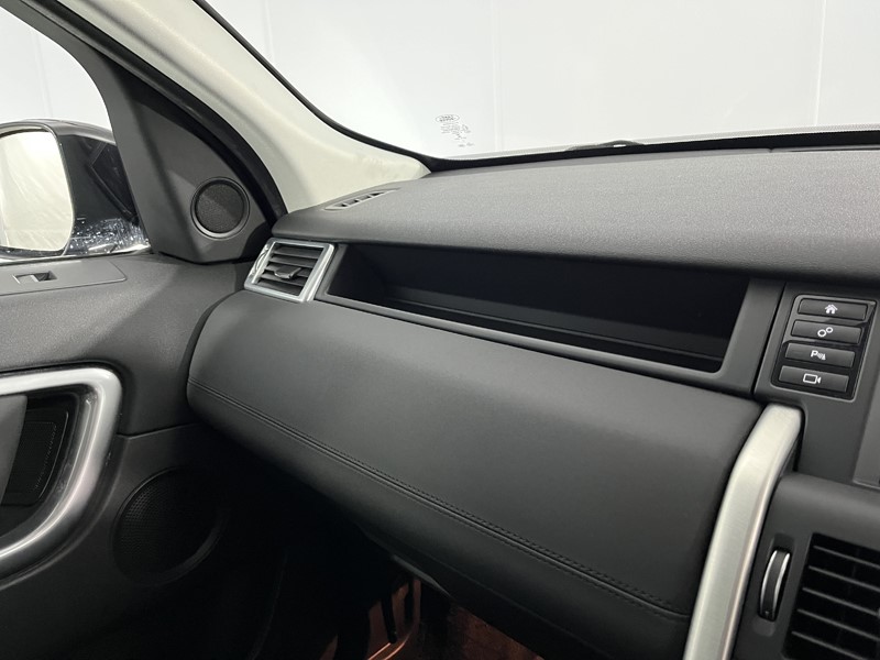 2017 (67) LAND ROVER DISCOVERY SPORT 2.0 TD4 180 SE Tech 5dr Auto 5260563