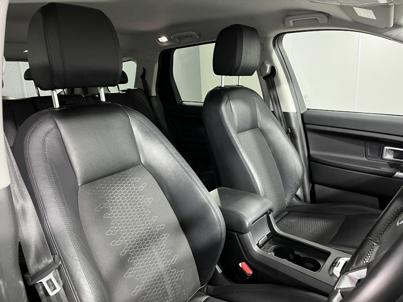 2017 (67) LAND ROVER DISCOVERY SPORT 2.0 TD4 180 SE Tech 5dr Auto 5260548