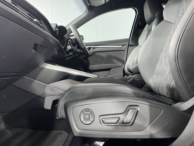 2022 (72) AUDI A3 35 TFSI Edition 1 4dr S Tronic 5145036