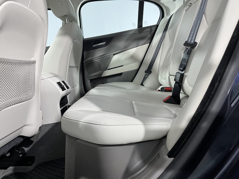 2017 (17) JAGUAR XE 2.0 Ingenium Portfolio 4dr Auto 5171147