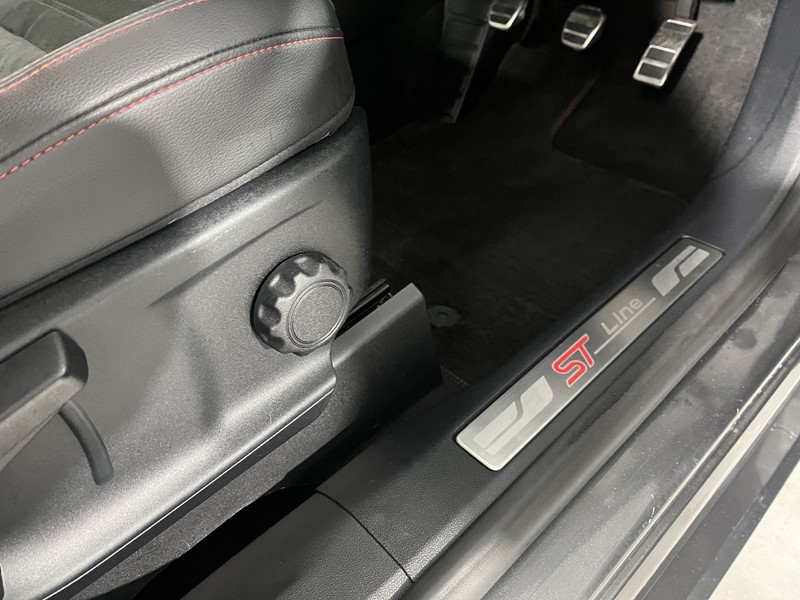 2020 (70) FORD KUGA 2.0 EcoBlue mHEV ST-Line First Edition 5dr 5197618