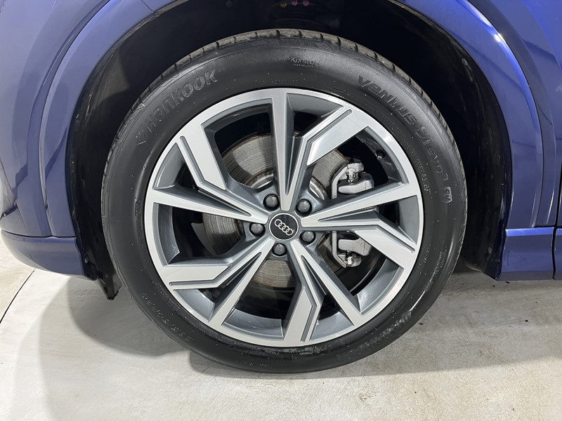 2024 (24) AUDI Q4 150kW 40 82.77kWh Edition 1 5dr Auto 5187644