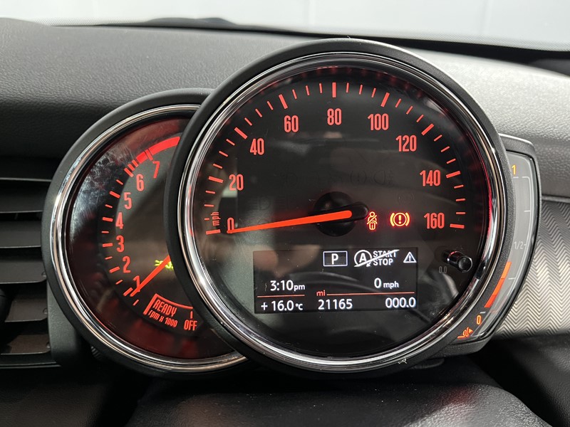 2020 (70) MINI HATCHBACK 1.5 Cooper Exclusive II 3dr Auto 5249423