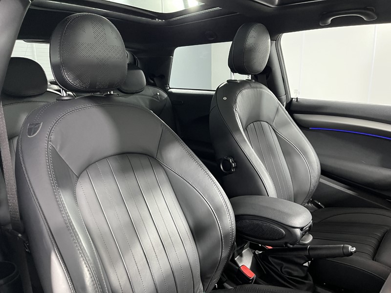 2020 (70) MINI HATCHBACK 1.5 Cooper Exclusive II 3dr Auto 5249425