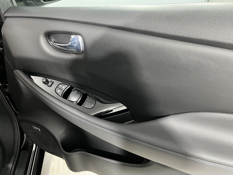 2021 (71) NISSAN LEAF 160kW e PLUS Tekna 62kWh 5dr Auto 5238317