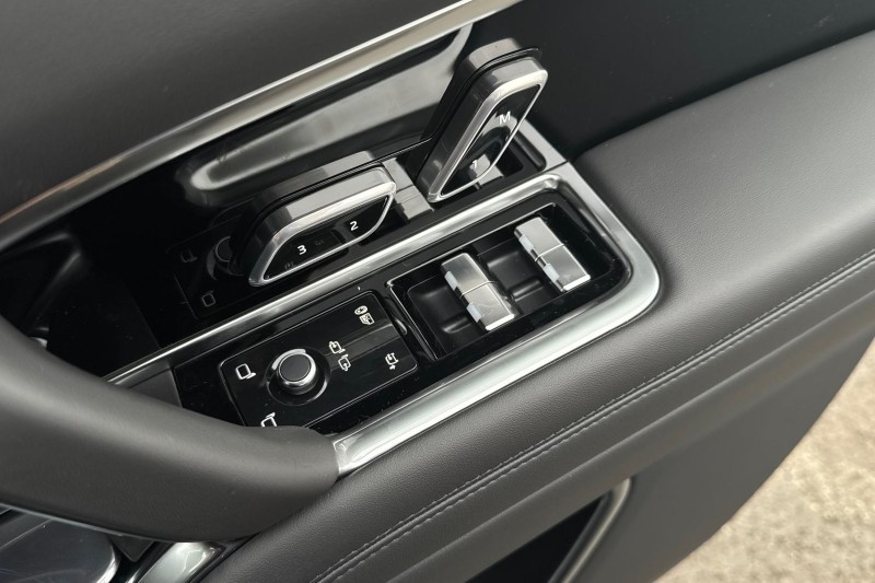  LAND ROVER RANGE ROVER 3.0 D300 Edition 4dr Auto 4756045