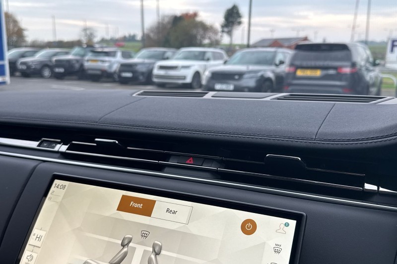  LAND ROVER RANGE ROVER 3.0 D300 Edition 4dr Auto 4756053