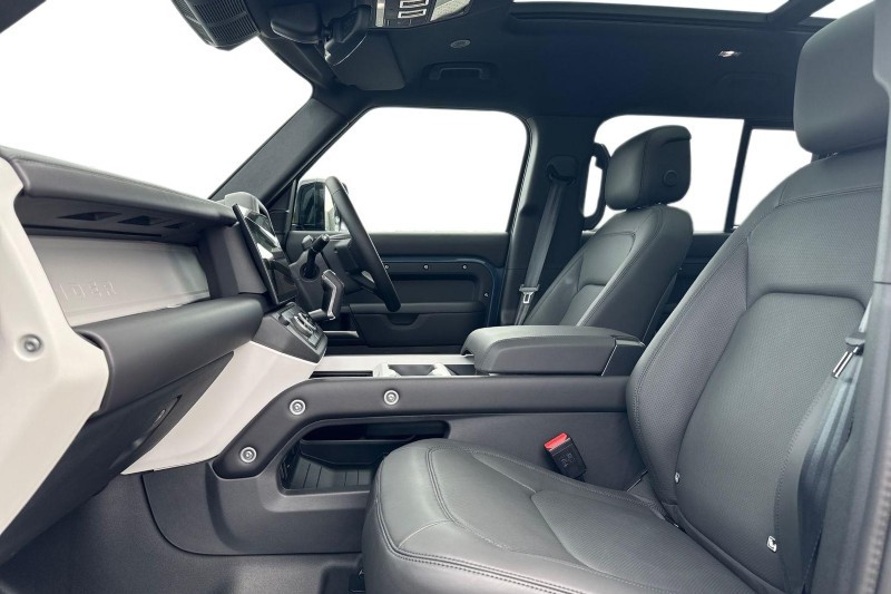  LAND ROVER DEFENDER 3.0 D250 X-Dynamic HSE 110 5dr Auto 5445040