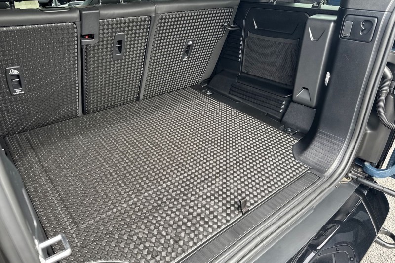  LAND ROVER DEFENDER 3.0 D250 X-Dynamic HSE 110 5dr Auto 5445074