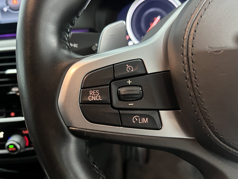 2018 (18) BMW 5 SERIES 530d xDrive M Sport 5dr Auto 5289102