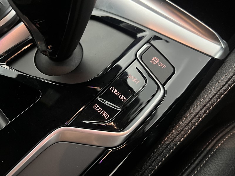 2018 (18) BMW 5 SERIES 530d xDrive M Sport 5dr Auto 5289112