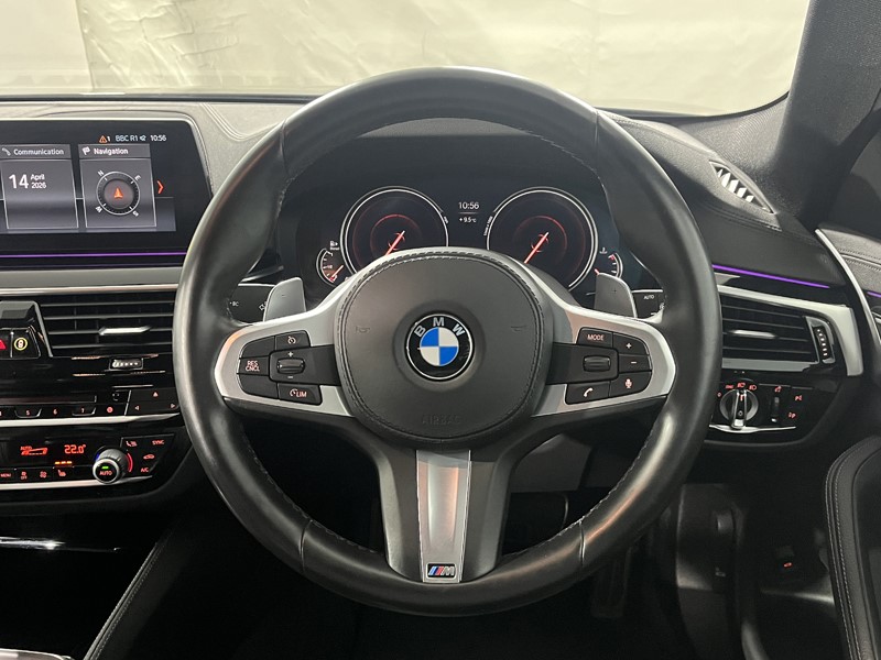 2018 (18) BMW 5 SERIES 530d xDrive M Sport 5dr Auto 5289084