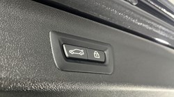 2018 (18) BMW 5 SERIES 530d xDrive M Sport 5dr Auto 5289124