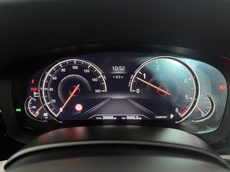 2018 (18) BMW 5 SERIES 530d xDrive M Sport 5dr Auto 5289088