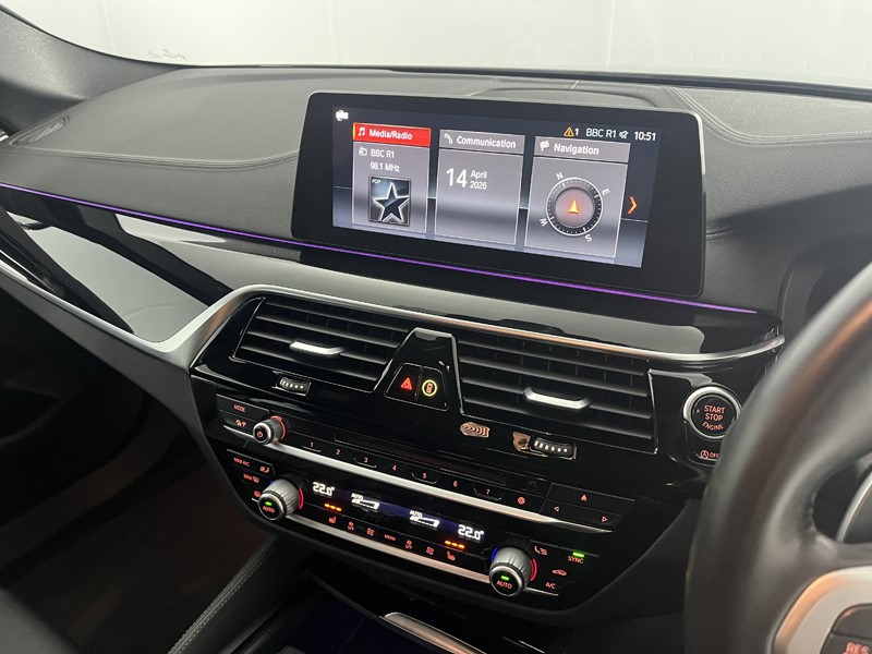 2018 (18) BMW 5 SERIES 530d xDrive M Sport 5dr Auto 5289087