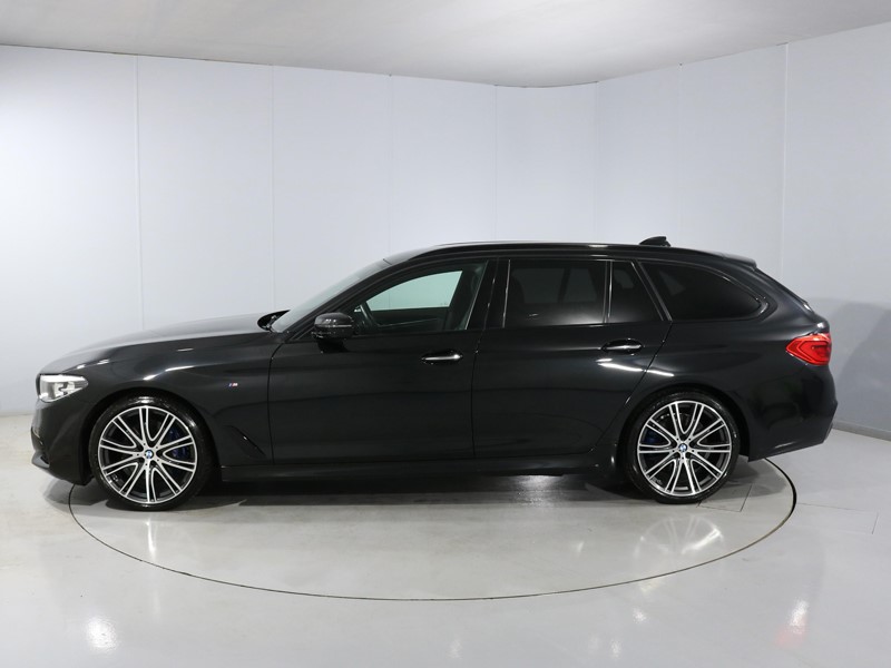 2018 (18) BMW 5 SERIES 530d xDrive M Sport 5dr Auto 5289127
