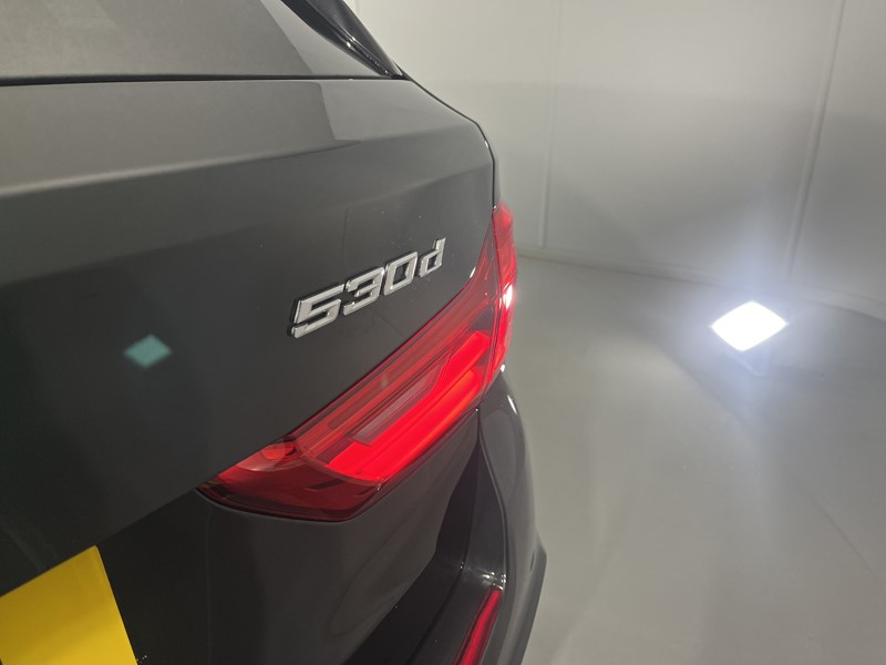 2018 (18) BMW 5 SERIES 530d xDrive M Sport 5dr Auto 5289123