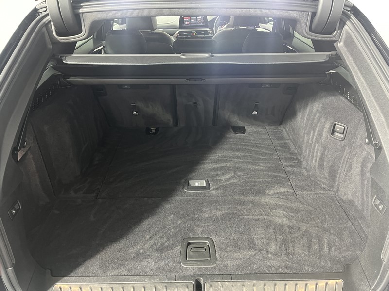 2018 (18) BMW 5 SERIES 530d xDrive M Sport 5dr Auto 5289092