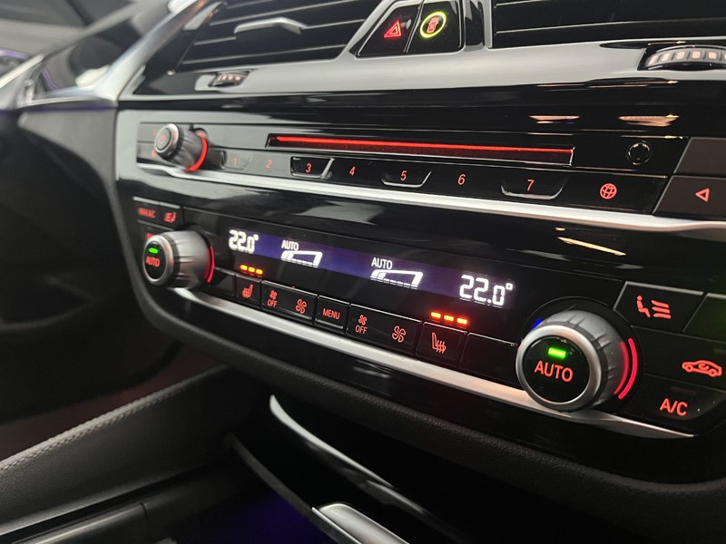 2018 (18) BMW 5 SERIES 530d xDrive M Sport 5dr Auto 5289109