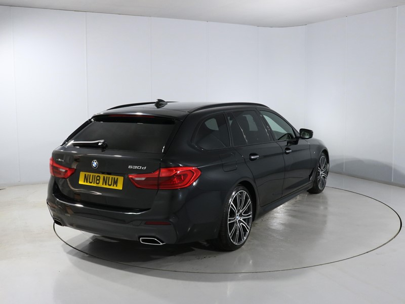 2018 (18) BMW 5 SERIES 530d xDrive M Sport 5dr Auto 5289126