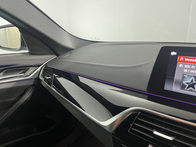 2018 (18) BMW 5 SERIES 530d xDrive M Sport 5dr Auto 5289105