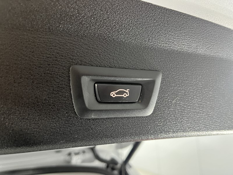 2017 (17) BMW X1 xDrive 18d xLine 5dr Step Auto 5281538