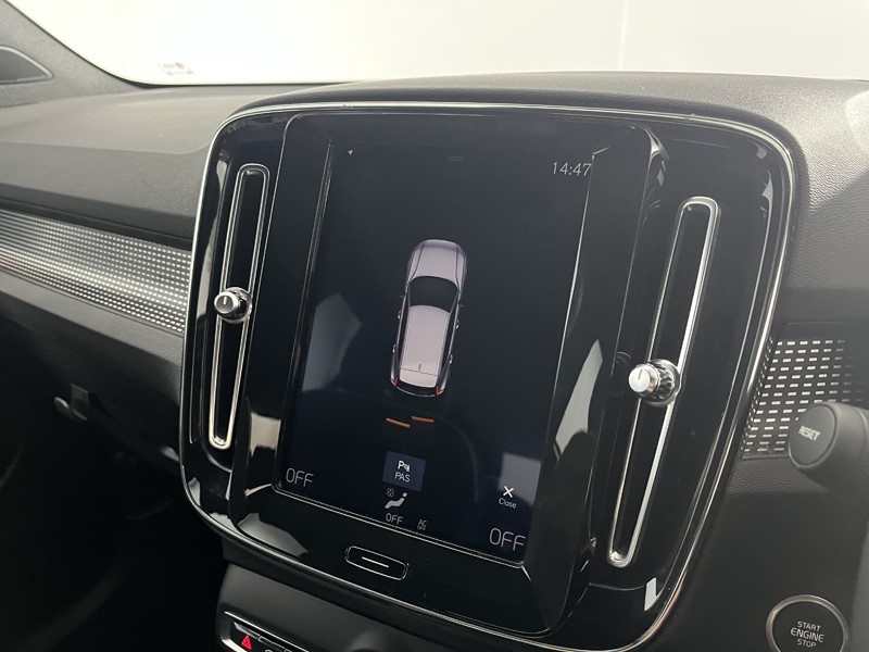 2020 (20) VOLVO XC40 1.5 T3 [163] R DESIGN 5dr 5303126