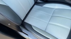 2025 (25) LAND ROVER RANGE ROVER EVOQUE 2.0 D200 Edition 5dr Auto 4580455