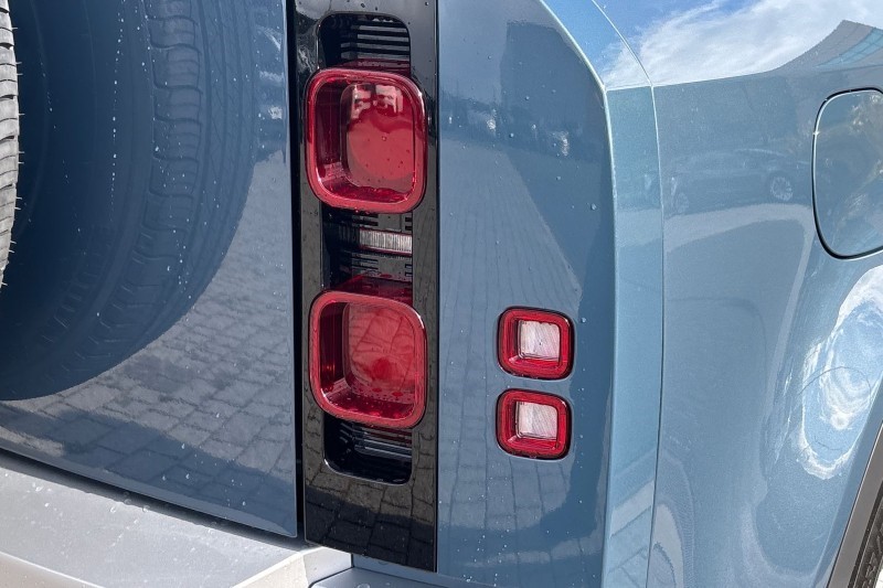  LAND ROVER COMMERCIAL DEFENDER 3.0 D250 Hard Top S Auto 4555751