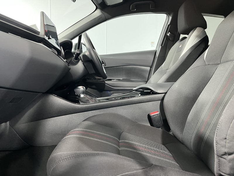2023 (23) TOYOTA C-HR 1.8 Hybrid GR Sport 5dr CVT 5297340