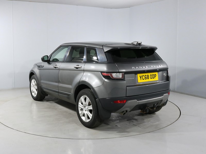 2018 (68) LAND ROVER RANGE ROVER EVOQUE 2.0 TD4 SE Tech 5dr Auto 5297408