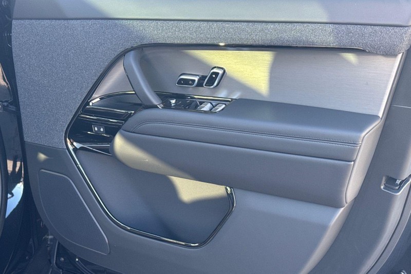  LAND ROVER RANGE ROVER SPORT 3.0 D300 Dynamic SE 5dr Auto 4804048