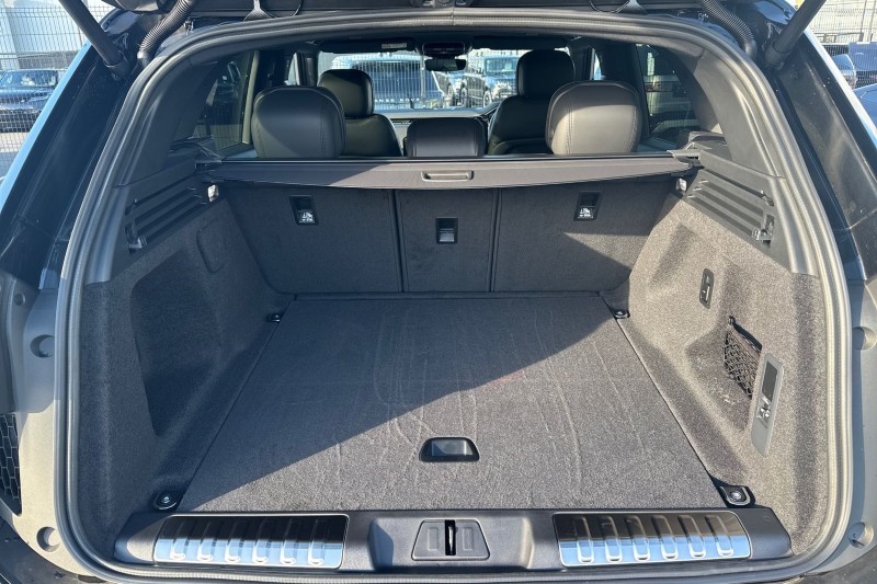  LAND ROVER RANGE ROVER SPORT 3.0 D300 Dynamic SE 5dr Auto 4804035