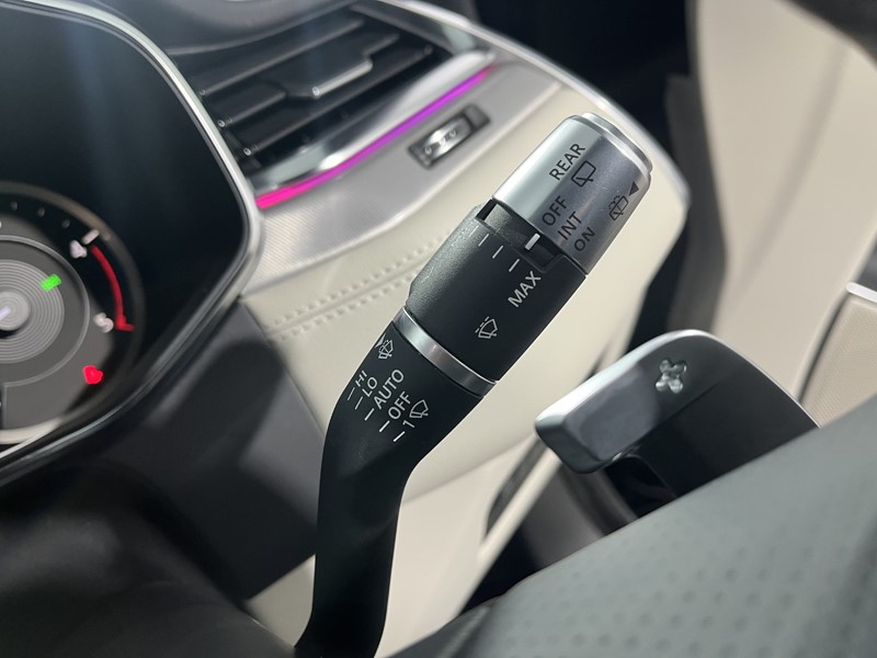 2022 (22) JAGUAR F-PACE 2.0 D200 R-Dynamic SE 5dr Auto AWD 5320483