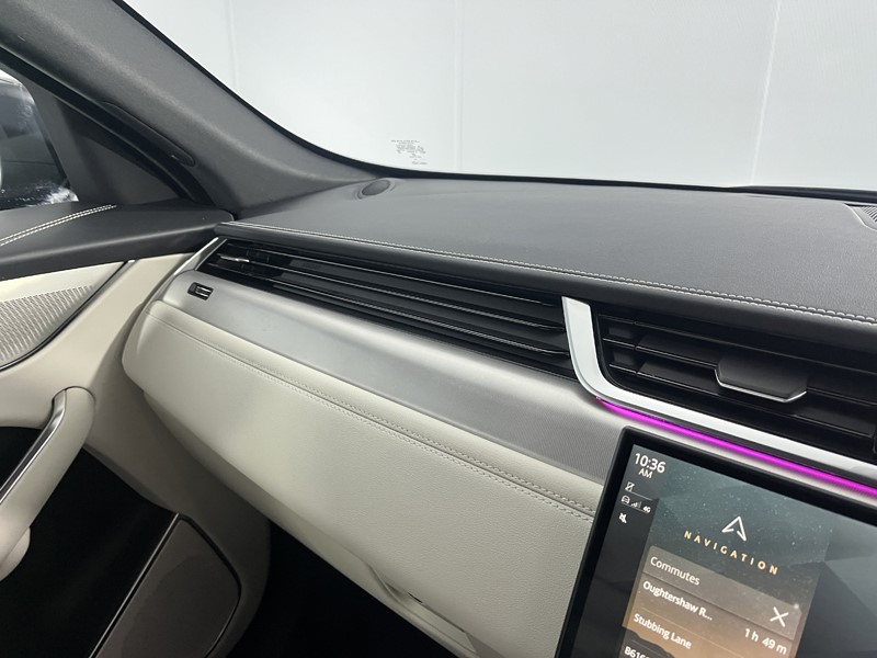 2022 (22) JAGUAR F-PACE 2.0 D200 R-Dynamic SE 5dr Auto AWD 5320484